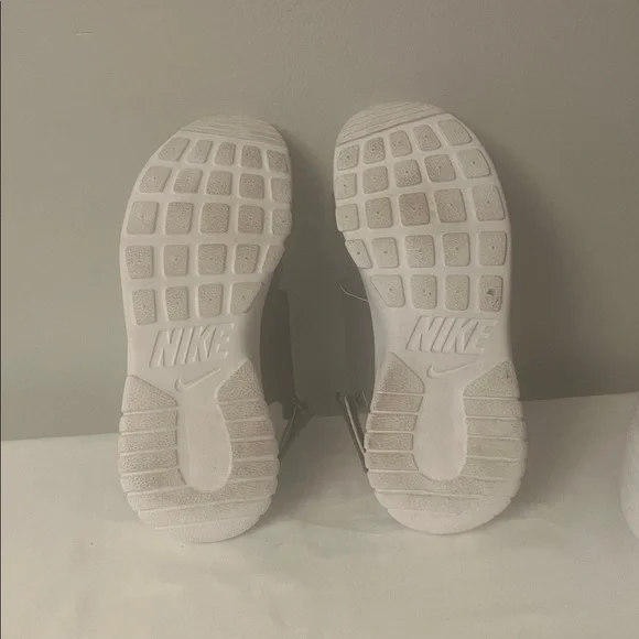 Nike Gray Sandals - Picture 3 of 11